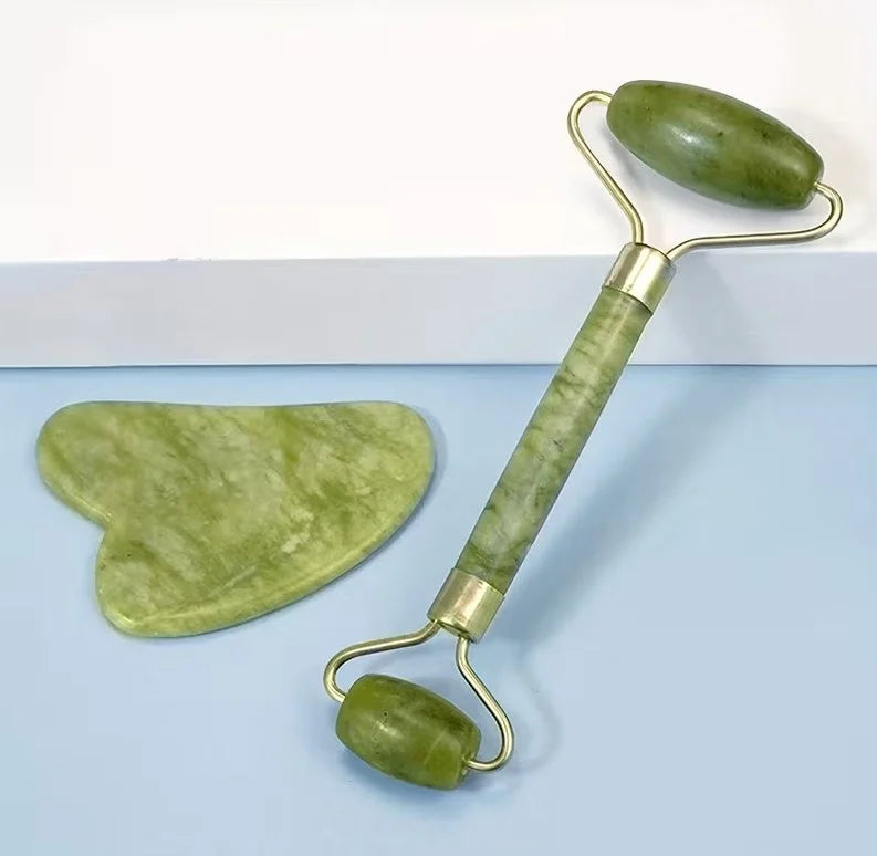 Egonex Yeşil doğal yeşim taşı yüz masaj aleti ve kalp gua sha yüz bakım taşı 2'li set jade face roller